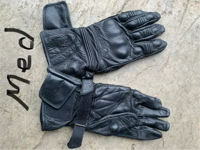 leather motorcycle gloves/size medium