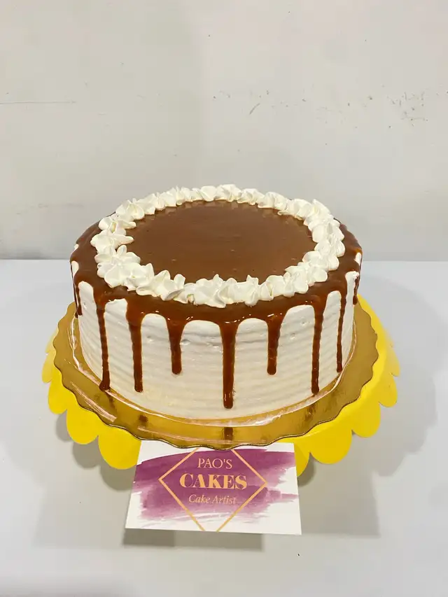 Classic vanilla cake for birthday or corporate events