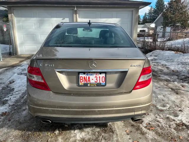 2009 Mercedes C350 - Low mileage - Photo 2