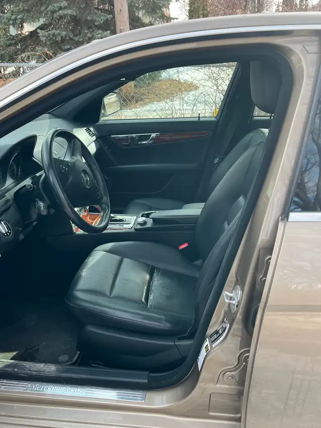 2009 Mercedes C350 - Low mileage - Photo 4