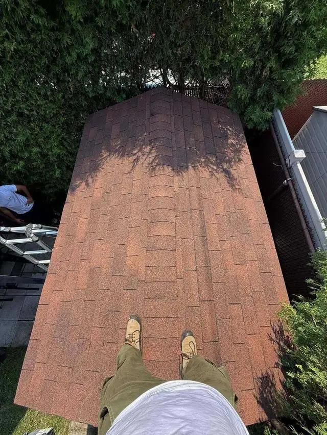 Pose de bardeaux sur cabanons - Photo 3