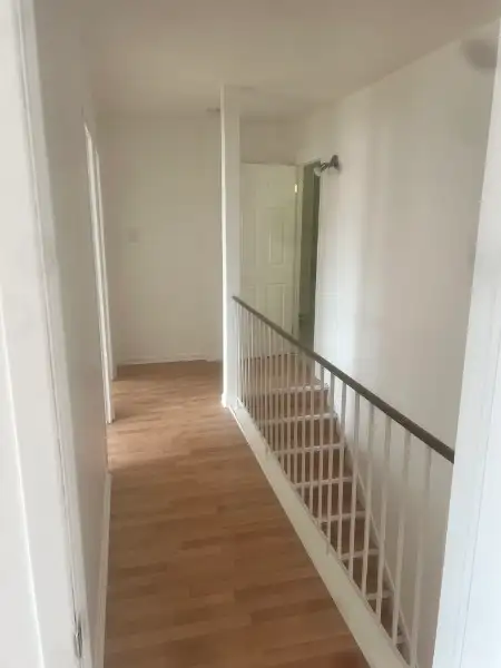 Superbe grand 5 1/2, Lévis sur 2 étage cuisine rénové AVRIL - Photo 10