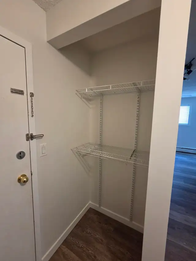 2 Bedroom Apartment In Highland Green RENOVATED UNIT!! - Photo 3