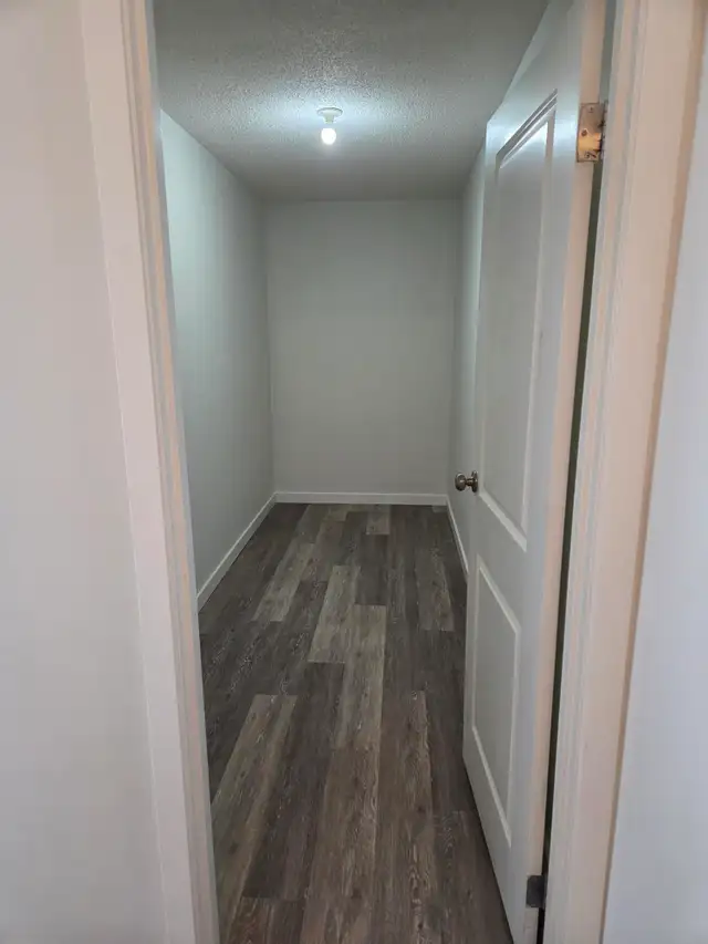 2 Bedroom Apartment In Highland Green RENOVATED UNIT!! - Photo 6