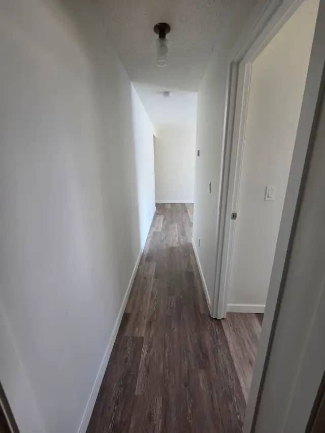2 Bedroom Apartment In Highland Green RENOVATED UNIT!! - Photo 9