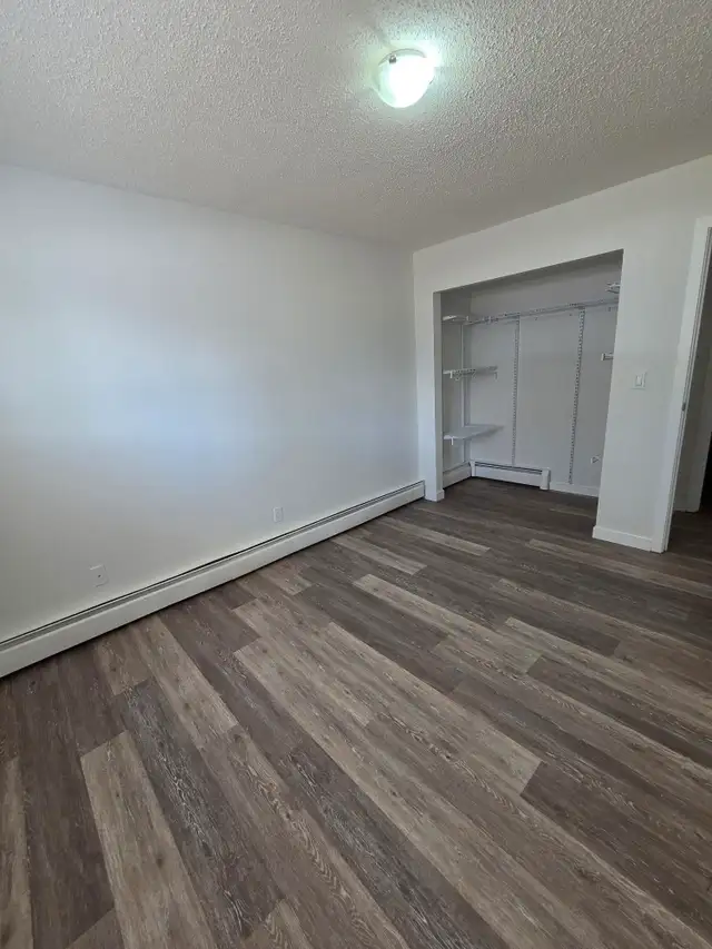 2 Bedroom Apartment In Highland Green RENOVATED UNIT!! - Photo 10