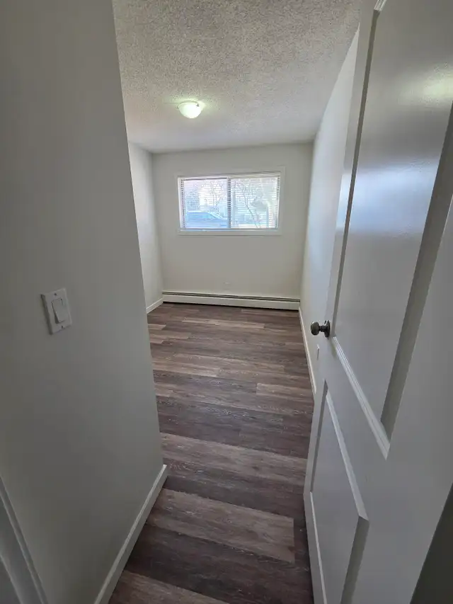 2 Bedroom Apartment In Highland Green RENOVATED UNIT!! - Photo 17