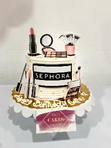 beautiful birthday cakes custom cakes Milton - Photo 2