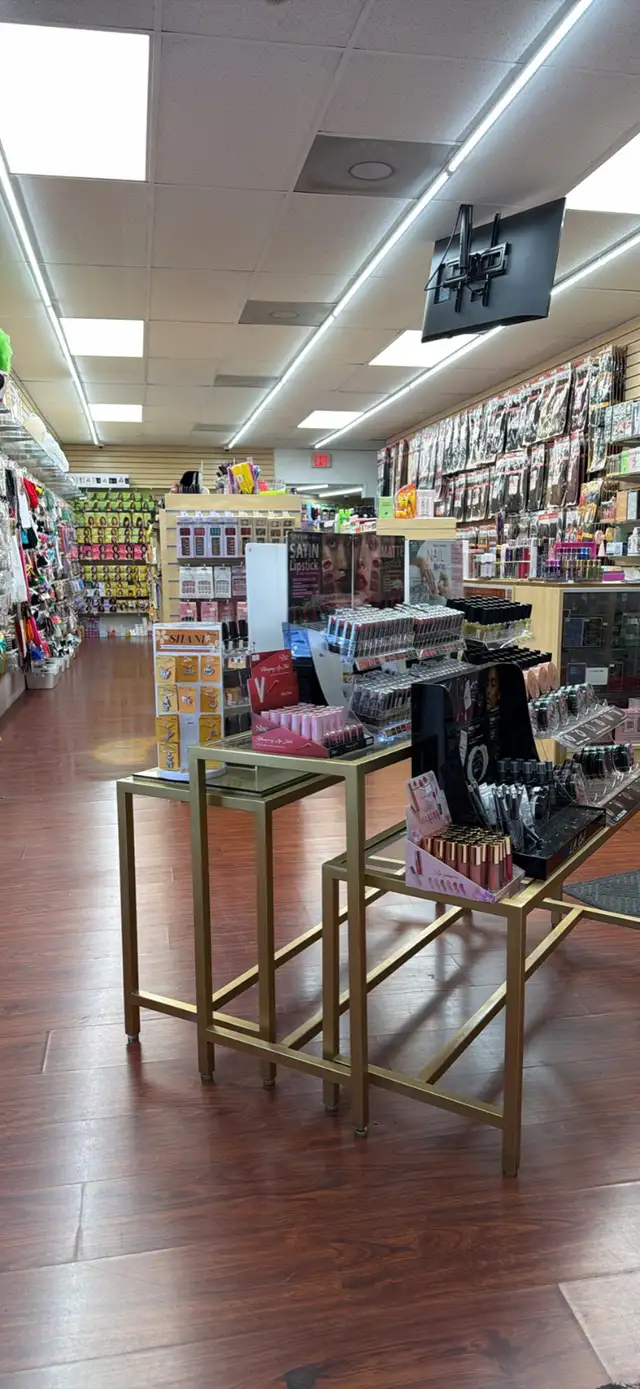 E 2 Visa Eligible Beauty Supply Store sale at Florida - Photo 2