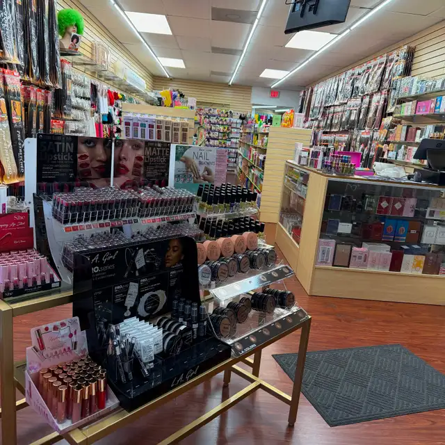 E 2 Visa Eligible Beauty Supply Store sale at Florida - Photo 3