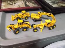 Die Cast Metal John Deere 1:64 Scale Farm & Intustrial Equipment - Photo 2