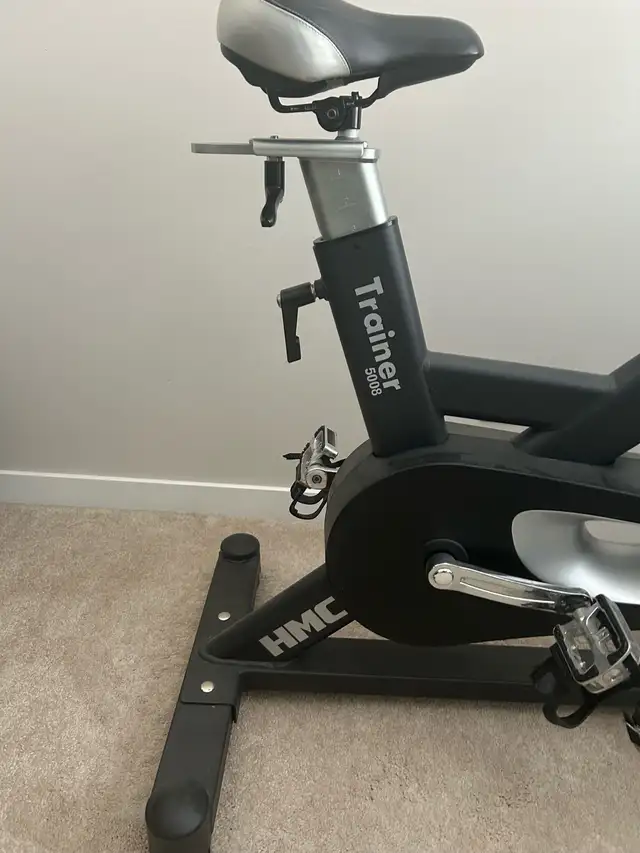 Excerise Bike - Photo 2