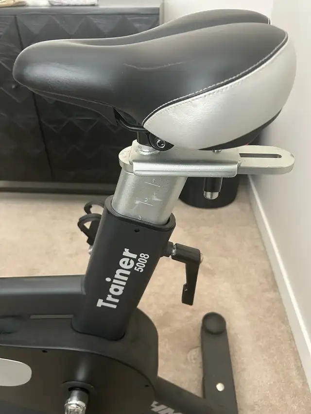 Excerise Bike - Photo 3