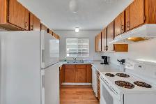 5 BED 2 BATH HOME-SOUTH SIDE-FURNISHED, ALL INCLUDED - Photo 12