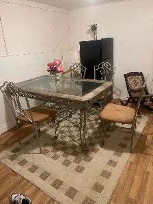 Private room fully furnished (BASEMENT GIRL ONLY) Malton $600 - Photo 3