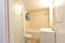 Walkout basement 2Bed 1 Den apartment for rent in Richmond Hill - Photo 6