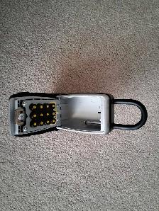 Masterlock Key Safe - Photo 3