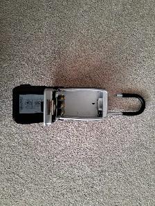 Masterlock Key Safe - Photo 4