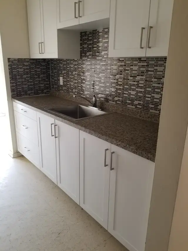 Woodstock - 1 bedroom - Great location! Avail. now - Photo 4