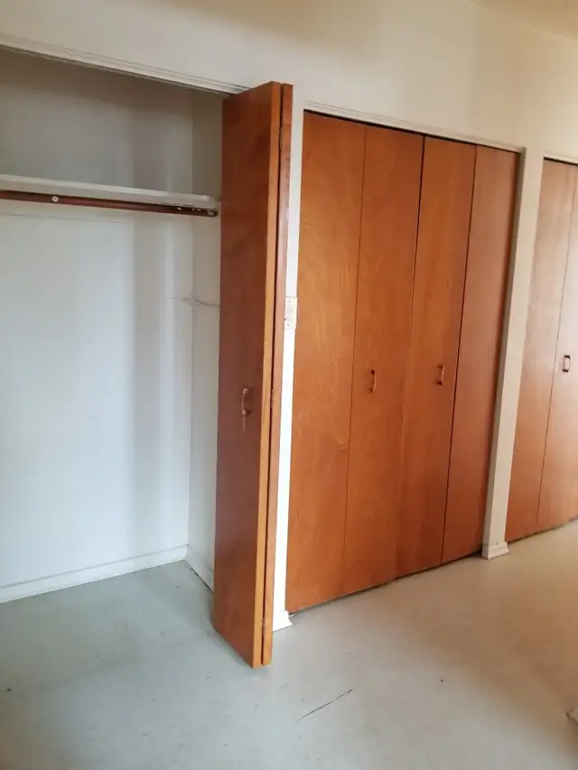 Woodstock - 1 bedroom - Great location! Avail. now - Photo 6