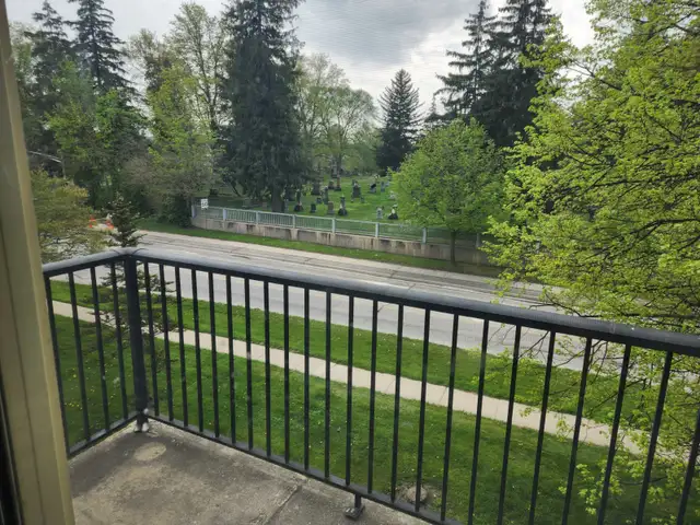 Woodstock - 1 bedroom - Great location! Avail. now - Photo 11