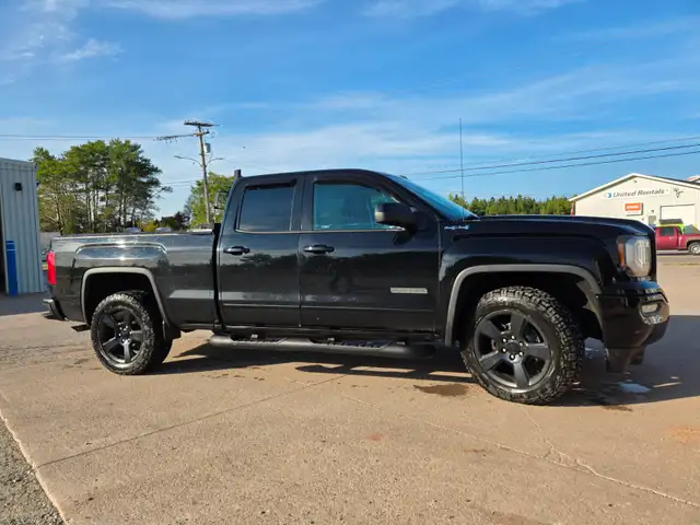 REDUCED 2018 GMC ELEVATION 4X4 5.3L