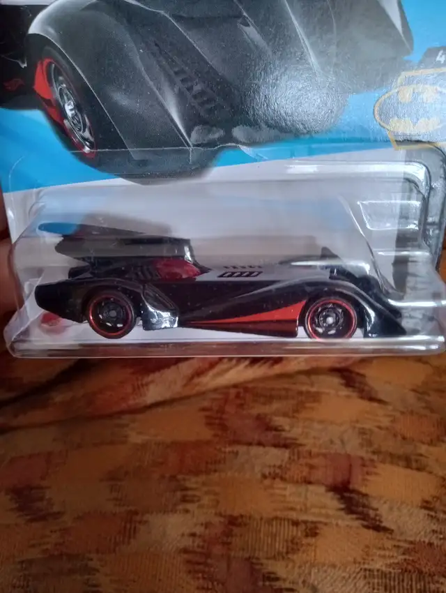 Batman The Brave and the Bold Hot Wheels Car - Photo 2