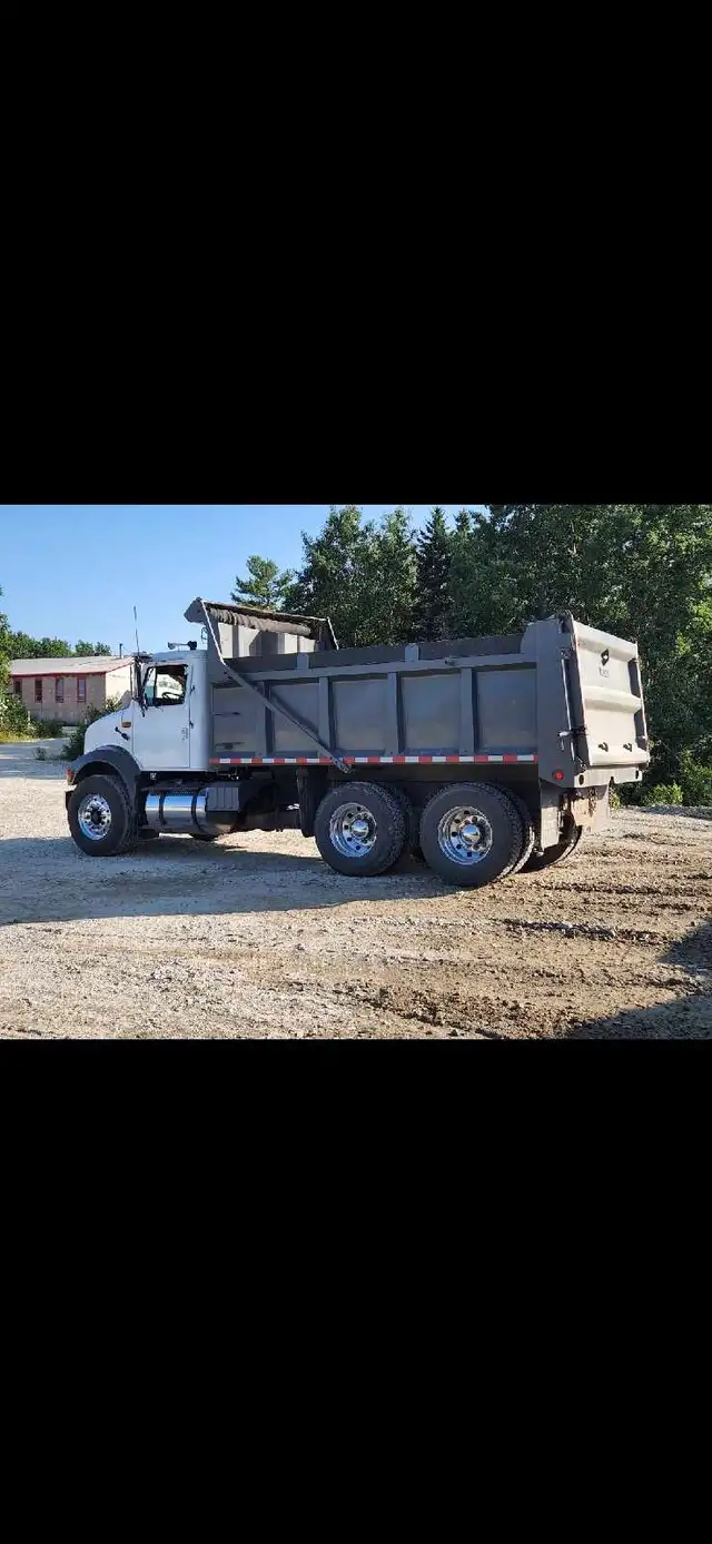 Gravel and topsoil for sale - Photo 2