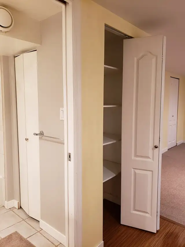 Renovated,quiet,spacious garden-level suite.very close to King E - Photo 9