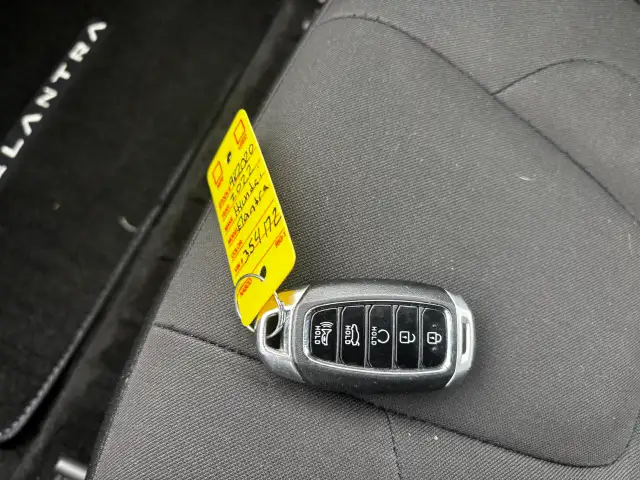 2022 Hyundai Elantra Preferred, Push Button Start, Lane Departur - Photo 22