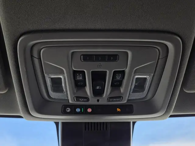 2025 Chevrolet Silverado 1500 LT Trail Boss NO ACCIDENTSL... - Photo 18