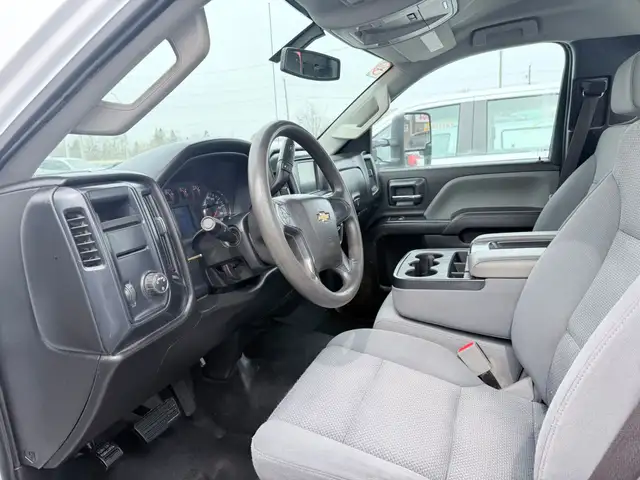 2017 Chevrolet Silverado 3500HD - Photo 15