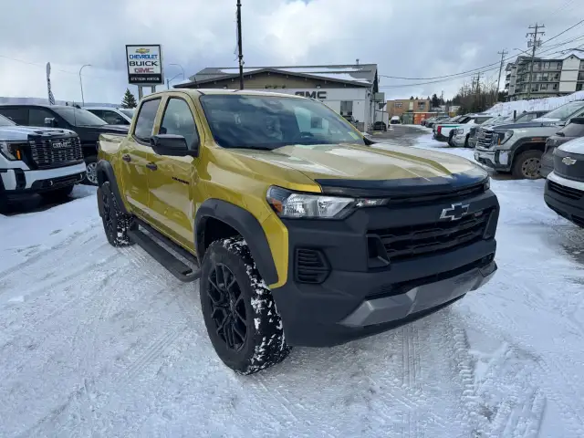 2024 Chevrolet Colorado - Photo 3