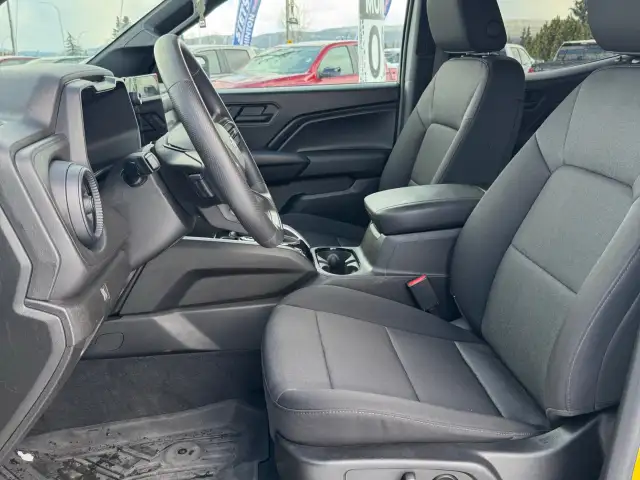 2024 Chevrolet Colorado - Photo 11