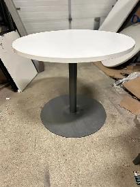 Haworth Round Table-Excellent Condition-Call us now! - Photo 3
