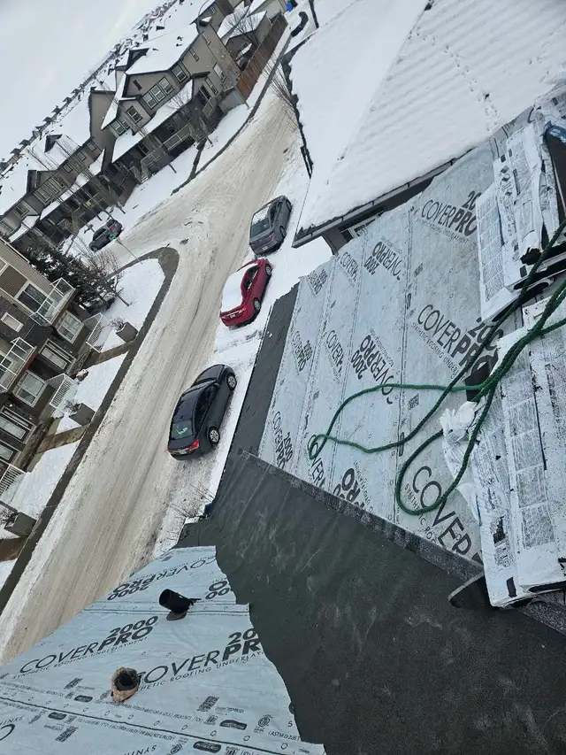 Roofer/sider available - Photo 3