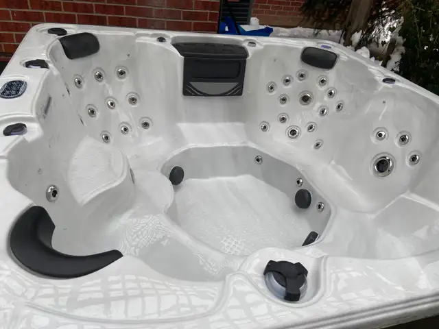 Door Crasher Sale! New 8 Seater Spas - 56 Jets- Free Delivery KG - Photo 9