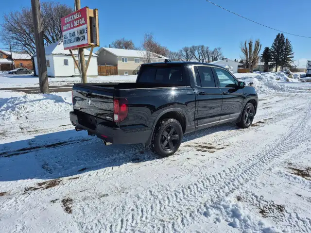 2023 Honda Ridgeline - Photo 2
