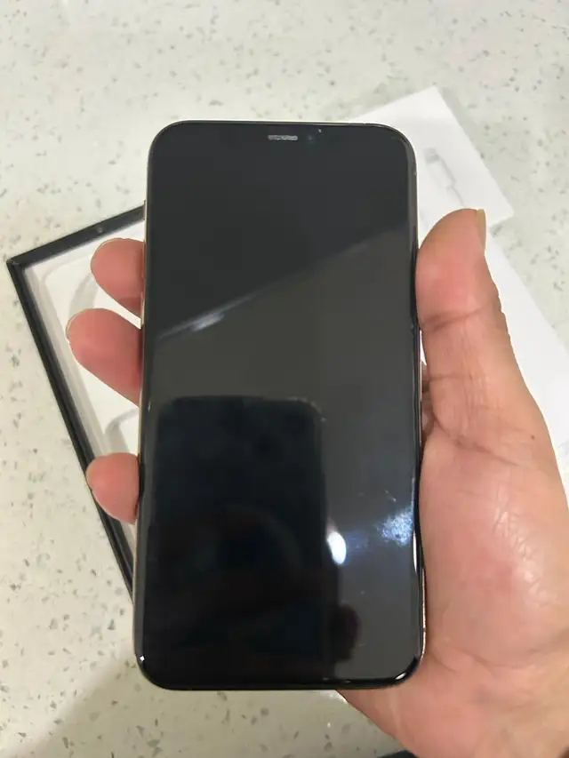 iPhone 11 PRO 512GB - Mint Condition! - Photo 2