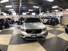 2019 Volvo XC40 MOMENTUM T5 AWD LEATHER PAN/ROOF B/SPOT CARPLAY - Photo 2