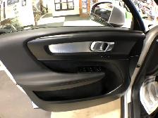 2019 Volvo XC40 MOMENTUM T5 AWD LEATHER PAN/ROOF B/SPOT CARPLAY - Photo 15