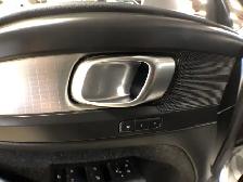 2019 Volvo XC40 MOMENTUM T5 AWD LEATHER PAN/ROOF B/SPOT CARPLAY - Photo 16