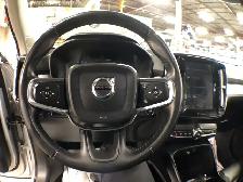 2019 Volvo XC40 MOMENTUM T5 AWD LEATHER PAN/ROOF B/SPOT CARPLAY - Photo 20