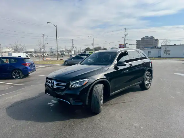 2019 Mercedes-Benz GLC-Class 300 AMG PKG 4MATIC LEATHER PAN/ROOF - Photo 3
