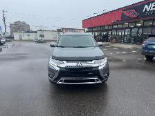 2019 Mitsubishi Outlander ES AWD 7 PASS LEATHER SUNROOF B/SPOT L - Photo 2