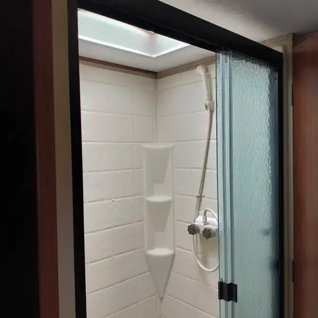 Travel Trailer - Photo 3