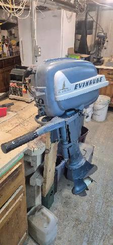 Moteur Evenrude 
7.5 hp