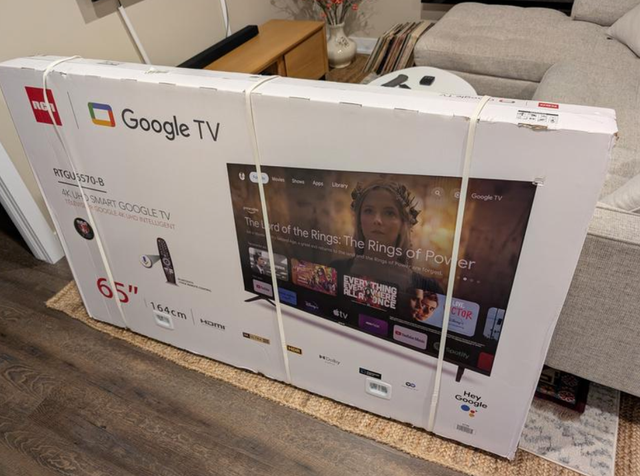 Télévision 65 pouces à Donner, doit partir vite