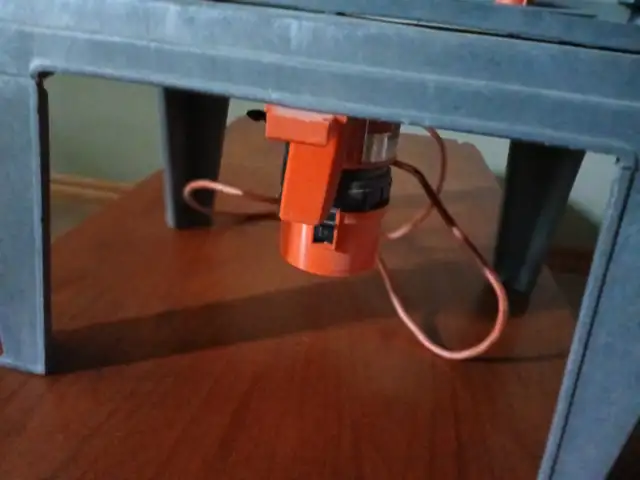 REUTER & TABLE - Photo 2