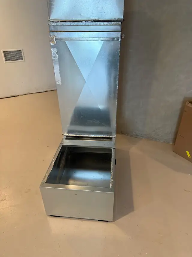 furnace base and cold air plenum - Photo 2